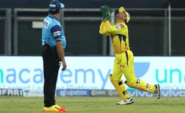 MS Dhoni’s brilliant running catch to dismiss Nitish Rana leave fans in awe