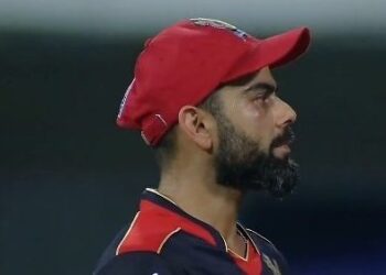 Virat Kohli Black Eye: WATCH RCB captain suffer painful blow under right eye during IPL 2021 opening match
