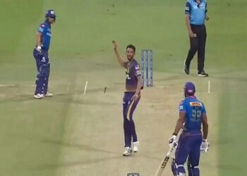 IPL 2021, MI vs KKR: Kieron Pollard, Prasidh Krishna VERBAL SPAT during the match – WATCH