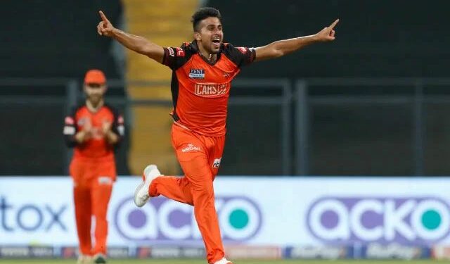IPL 2022: Umran Malik bowls the fastest ball of the season with a 154 kph delivery