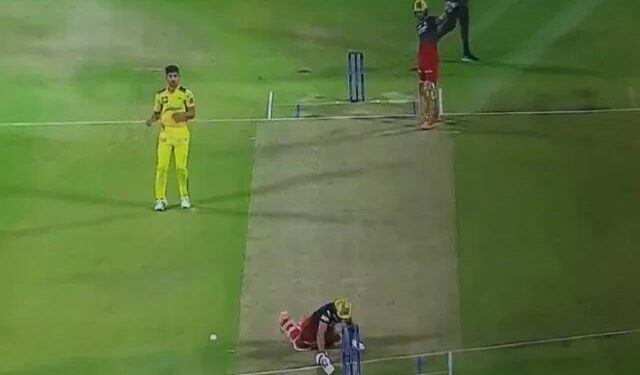 RCB vs CSK: Mukesh Choudhary hits Virat Kohli whereas having modest at stumps, apologises instantly
