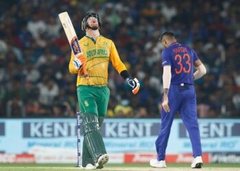 Heinrich Klaasen helps South Africa to beat Men in Blues