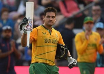Rilee Rossouw star as South Africa level T20I series against England
