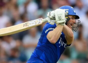Eoin Morgan and Nathan Ellis stars as London Beats Oval in London Derby