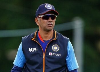 Head coach Rahul Dravid tests Covid negative, joins Team India ahead of Big Clash