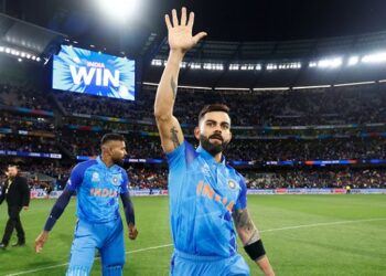 ‘Chup kar diya na sabko’ - Ravi Shastri on King Kohli's knock against Pakistan