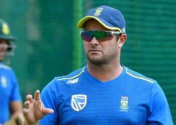 'Got to get up again, there won't be any complacency' - MI Head Coach Mark Boucher
