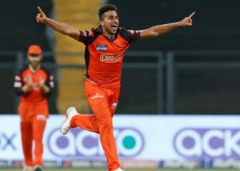 'Don't worry about leaking runs, bowl so fast that batters fail to see the ball’ – Ishant Sharma's advice to Umran Malik