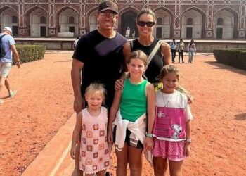 David Warner still has a burning desire to open the batting for Australia, says wife Candice Warner