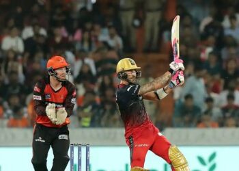 I think South Africa will be missing a trick if they don't take Faf du Plessis to World Cup: Dinesh Karthik