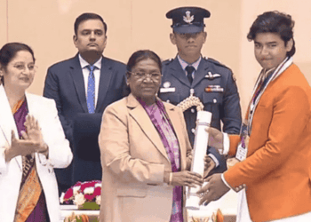 Bihar's Teen Cricket Prodigy Vaibhav Suryavanshi Honoured with Pradhan Mantri Rashtriya Bal Puraskar